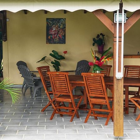 Les Gites Orchidees Bel'O كابستر-بيل-أو الغرفة الصورة