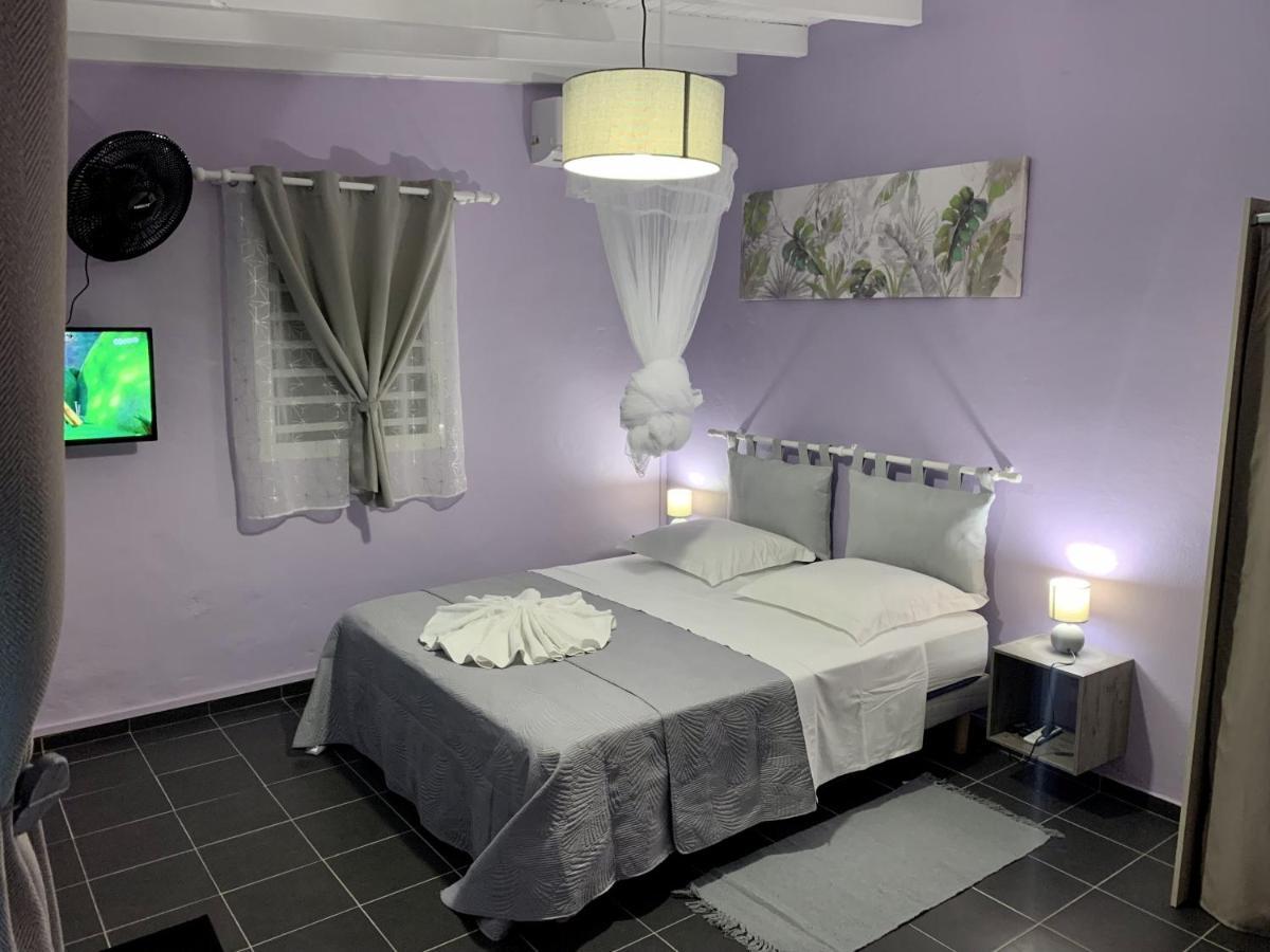 Les Gites Orchidees Bel'O كابستر-بيل-أو الغرفة الصورة